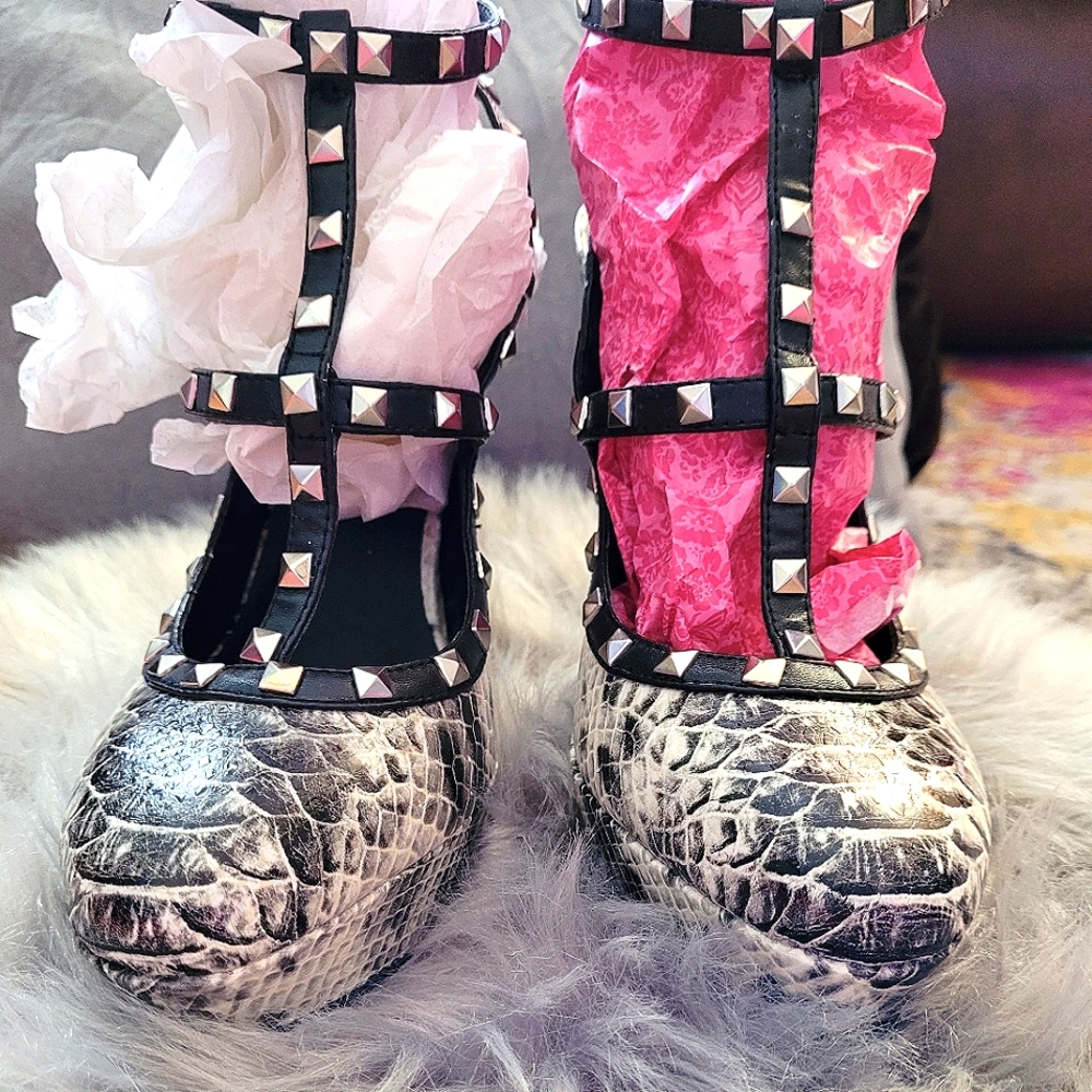 🪨Penny Loves💞 Kenny- New Sexxi Pleather 5 inch 👠Heels